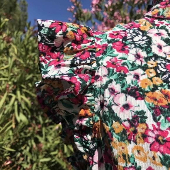 VOY Floral Pattern Blouse Women's Size Small - Picture 5 of 8